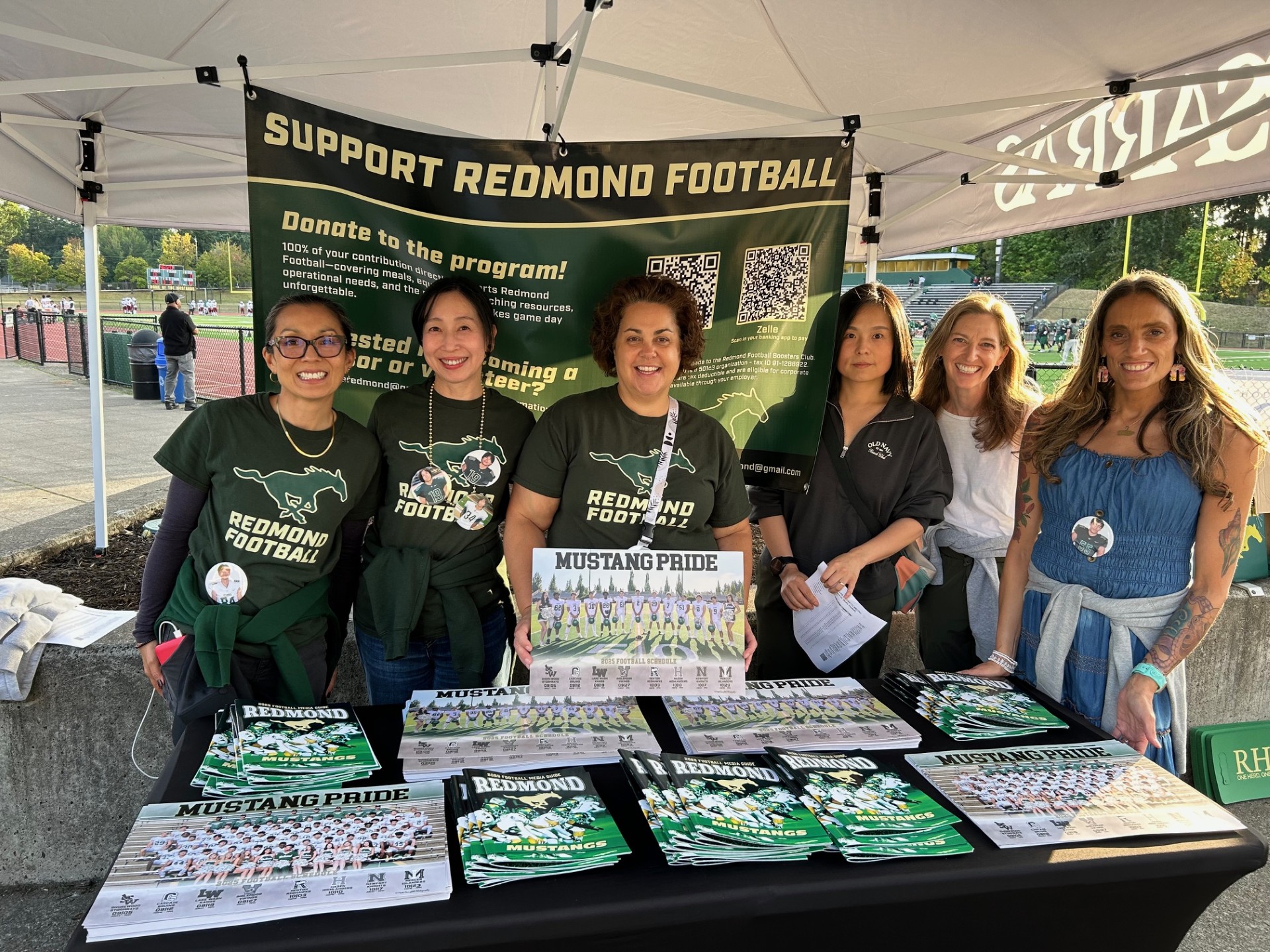 boosters-volunteers-booth